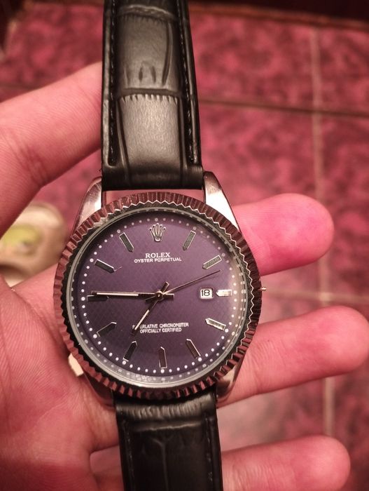 Часы новый но есть не дастатки