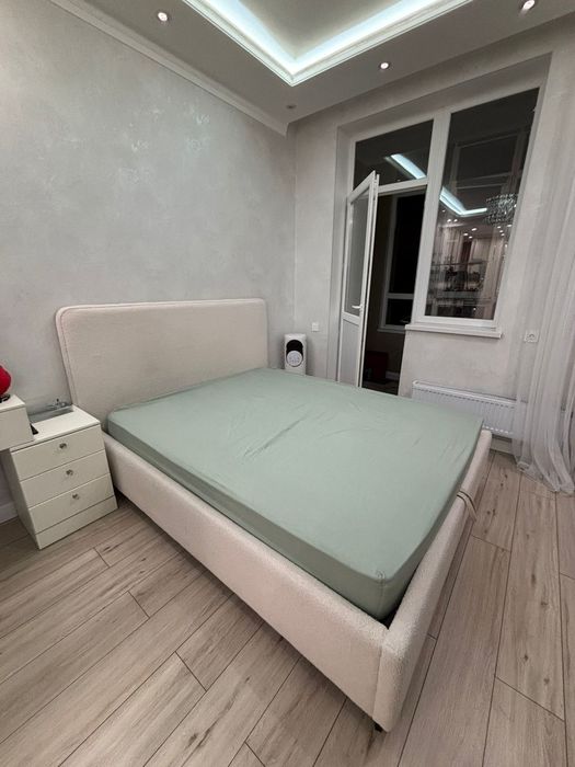 Продам кровать 2х спалка с механизмом