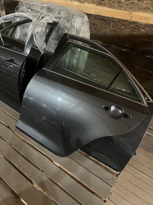Toyota камри 50 двери