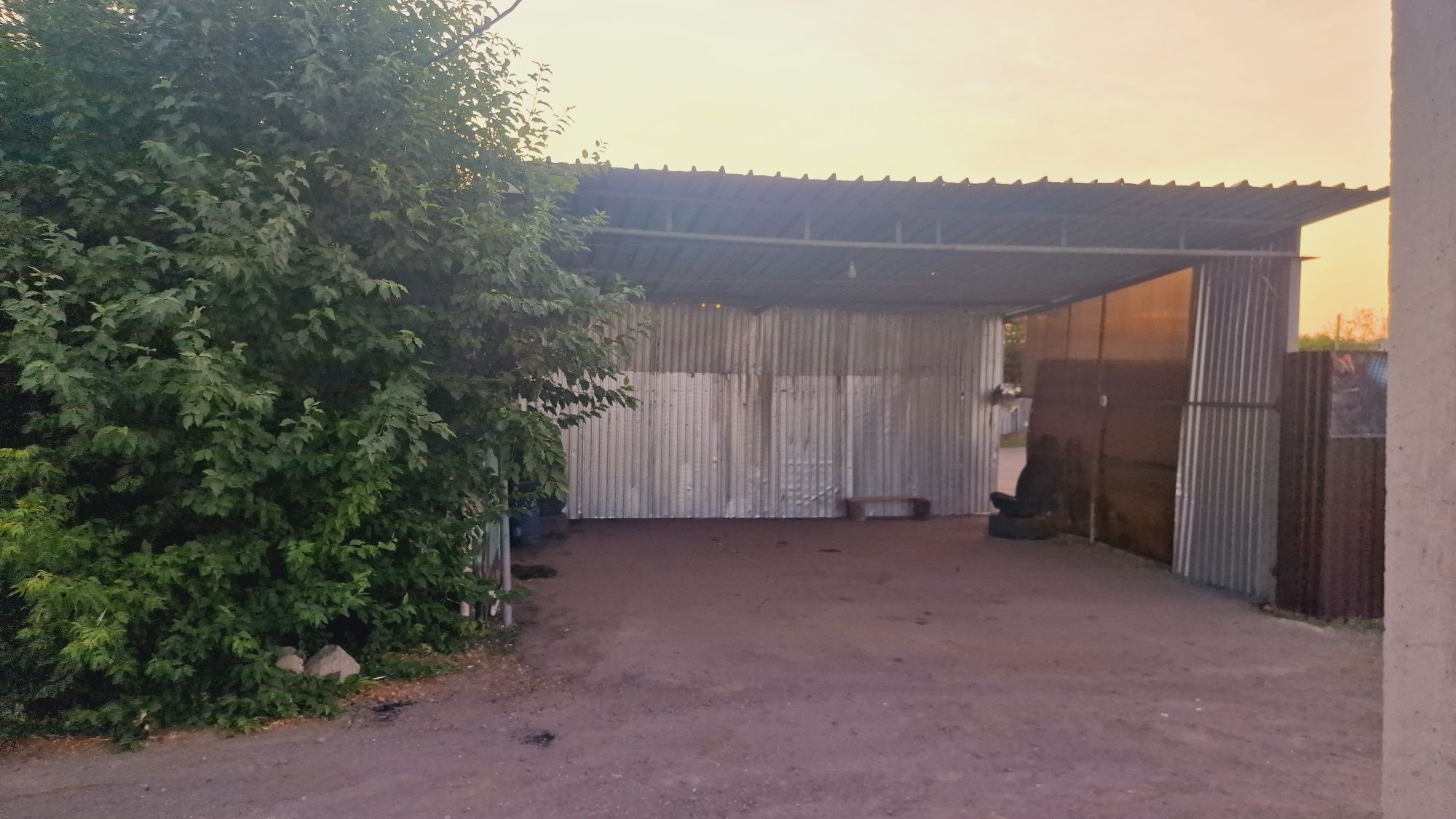СРОЧНО!!!Сдаётся в аренду или продажа Автостоянки в посёлке Топар!
В,К