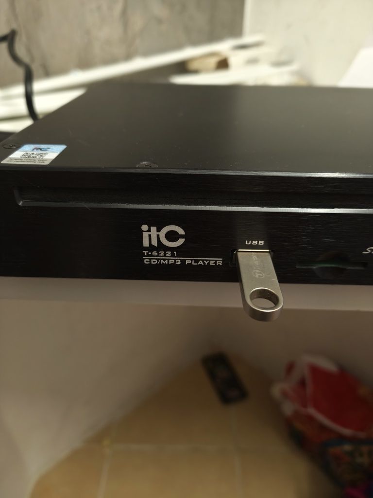Продам проигрыватель Itc t-6221