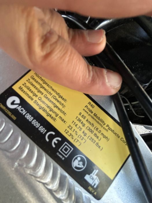 Акумулаторна инвалидна количка Pride R40