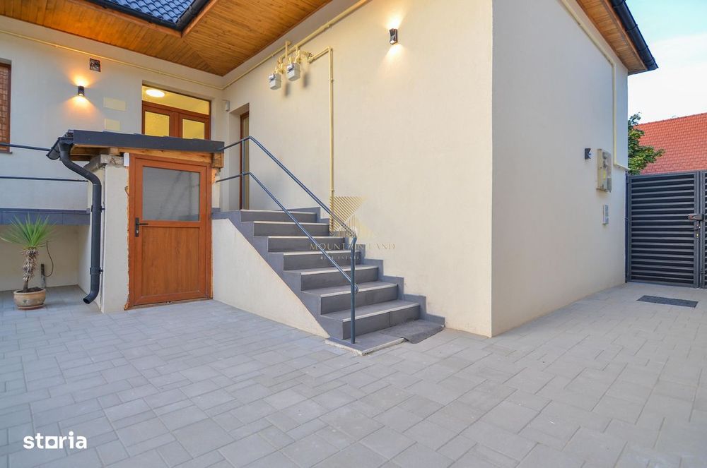 Casa cu 3 camere, curte proprie, renovata complet, Astra