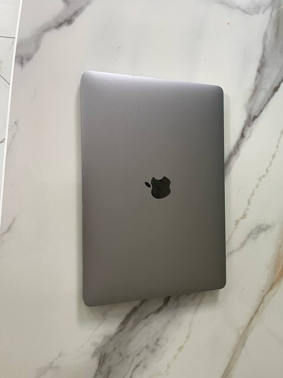 Mac book 13 Pro M1 8/256