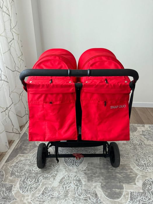 Стильная и надёжная коляска для двойни. Использовалась аккуратно