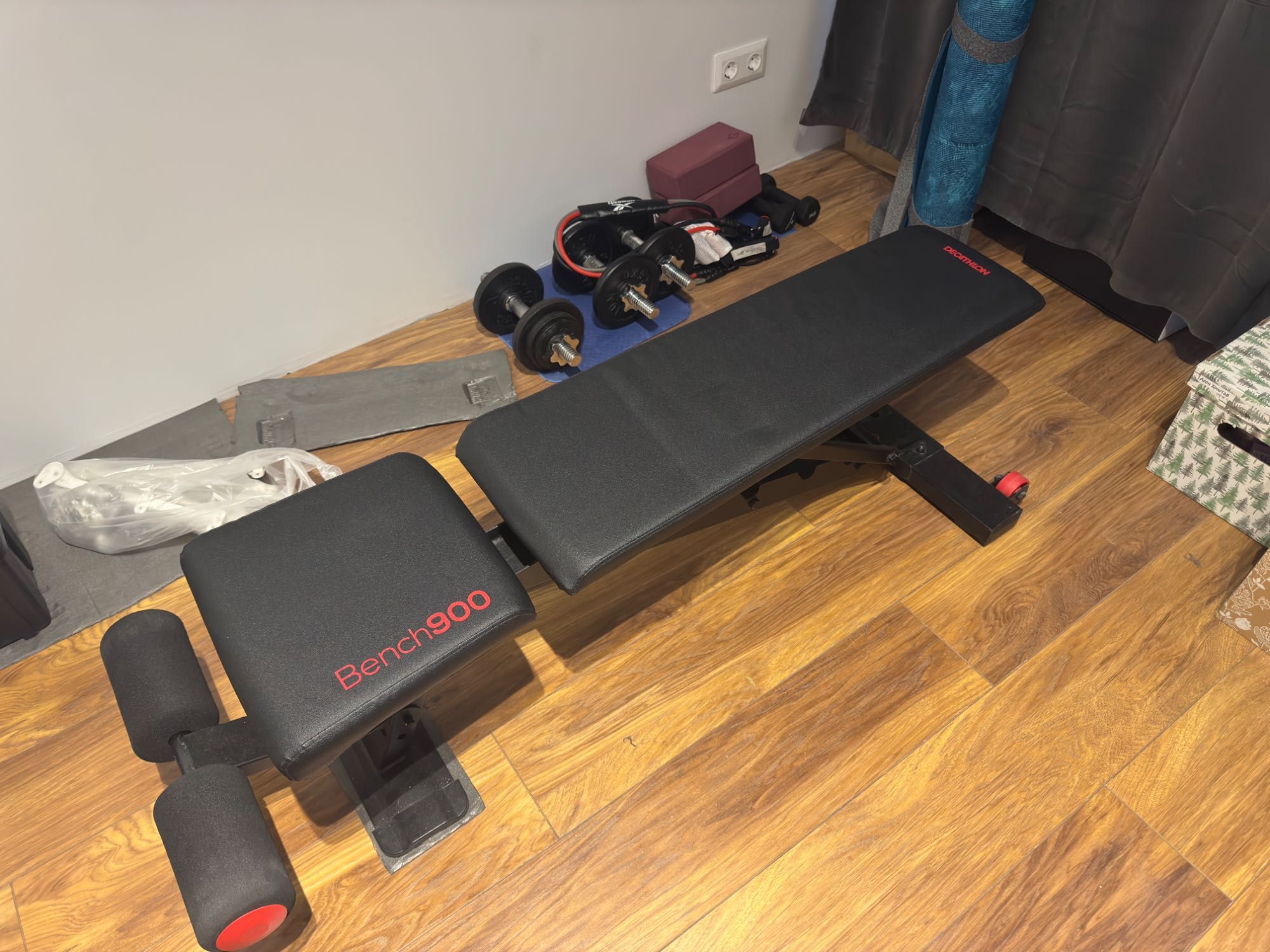 Лежанка Decathlon Bench 900