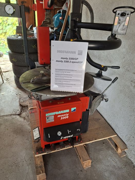 Автоматична Машина за монтаж и демонтаж на автомобилни гуми