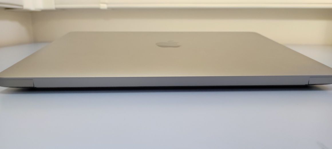 MacBook Air 2020, Core i3, 13 inch