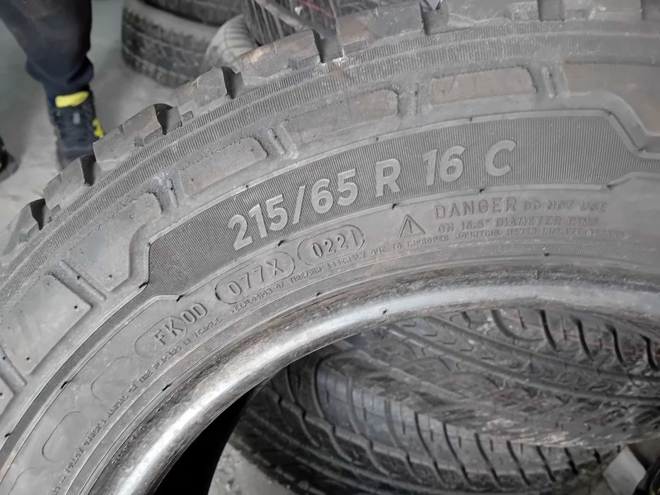 4бр.всесезонни гуми Michelin 215 65 16C dot0221