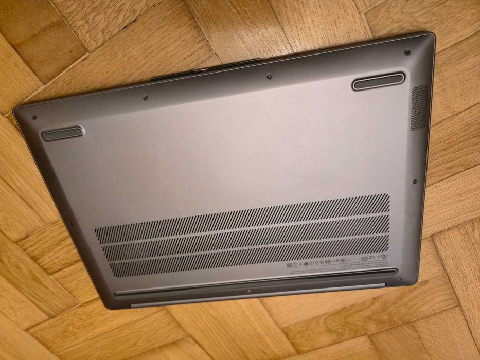 Laptop Lenovo IdeaPad Pro 5 16", AMD Ryzen 7 7840HS, 32GB RAM, 1TB SSD