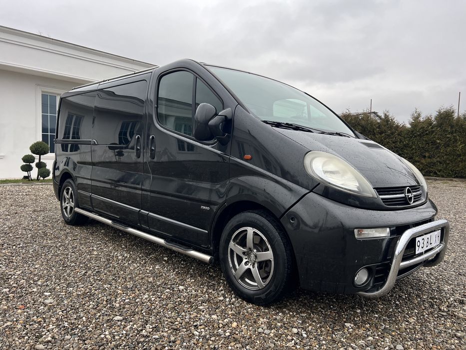 Vivaro lung 5 locuri mixt AC