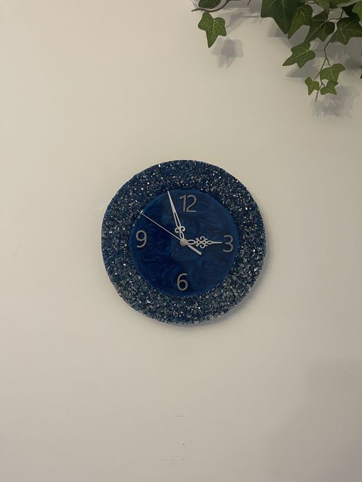 Ceas de perete din rășină cu cristale diametru 30 cm