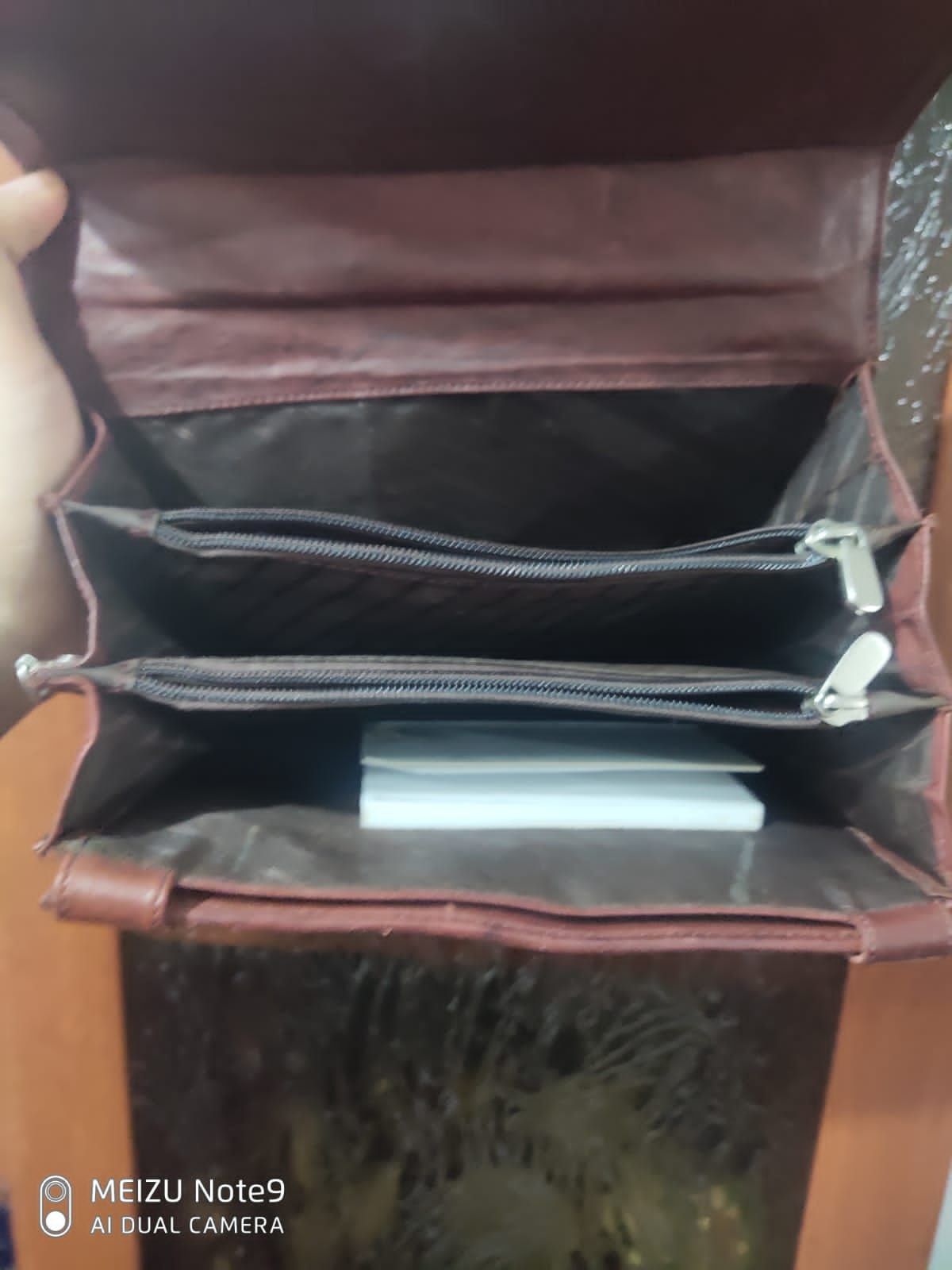Продам барсетку кожа