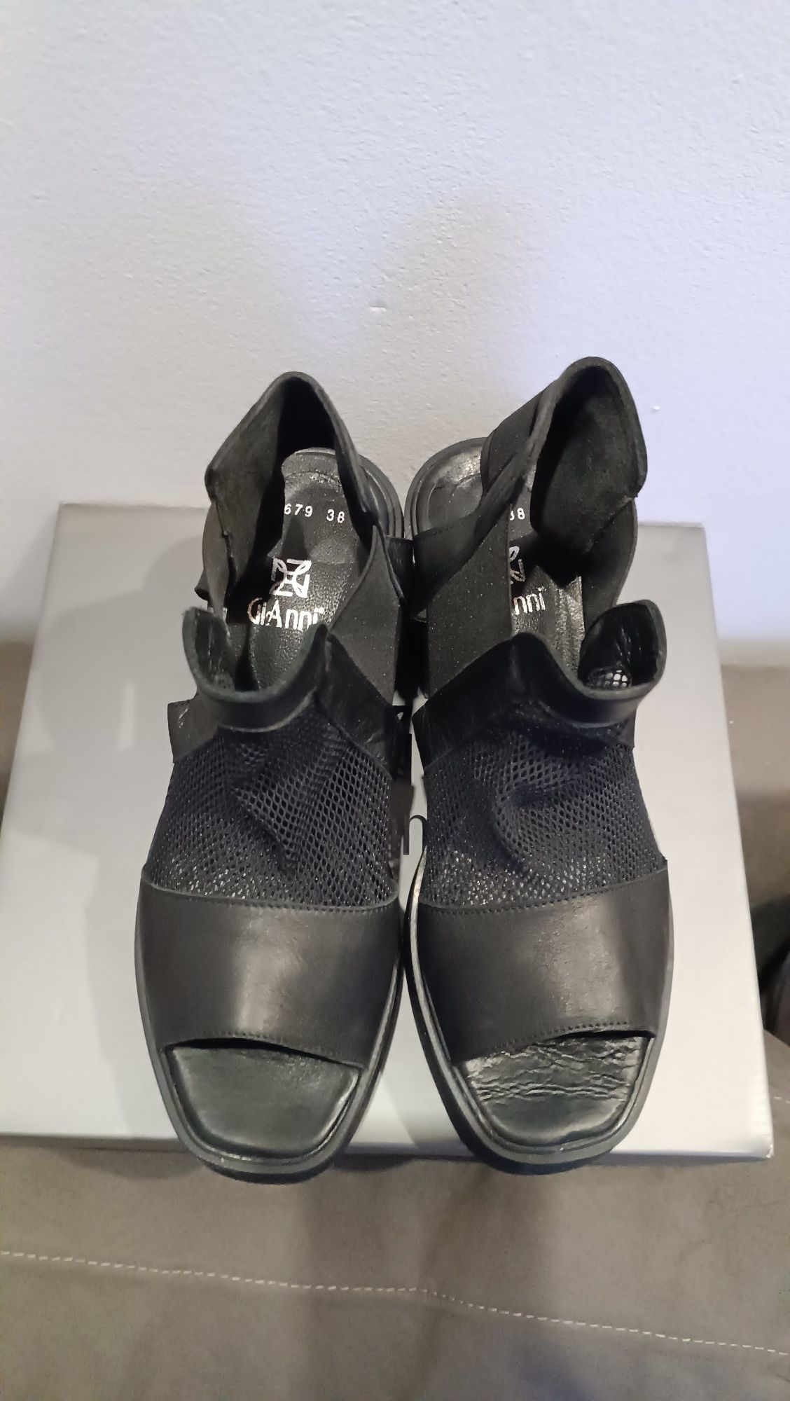 Чисто нови дамски Gianni