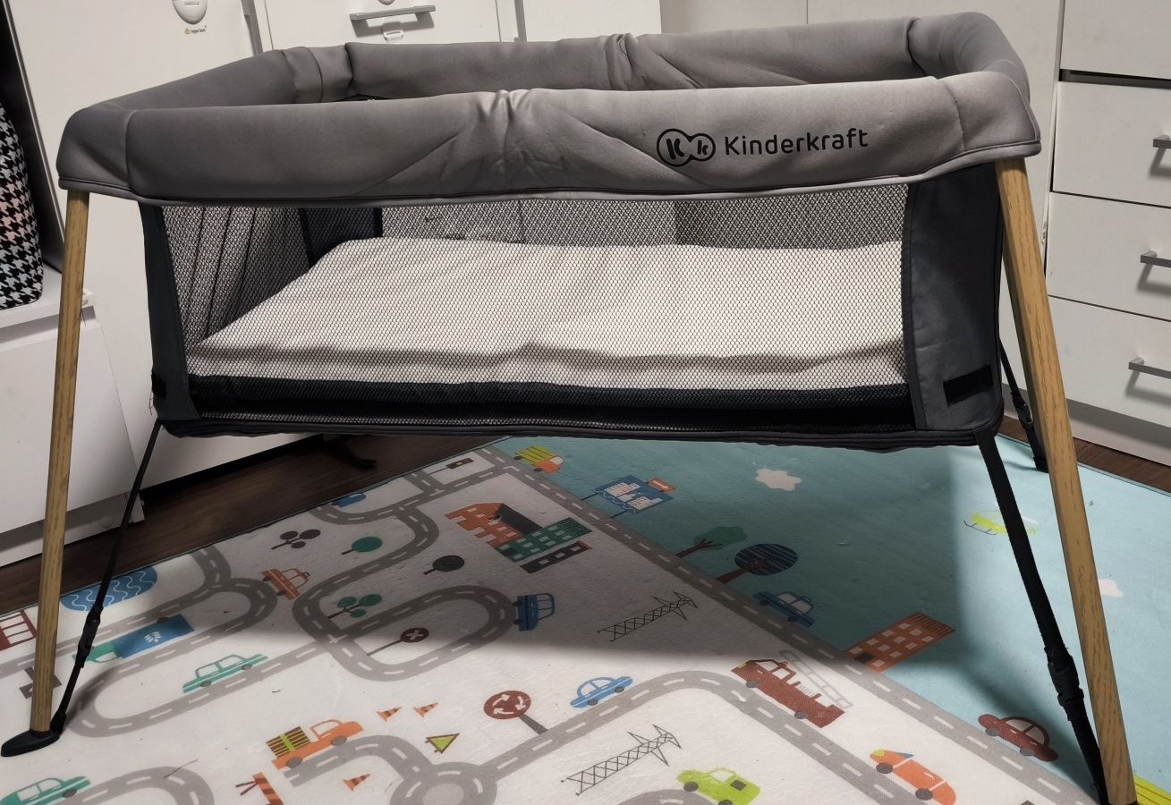 KinderKraft Patut-tarc 2-în-1 Movi gri/lemn