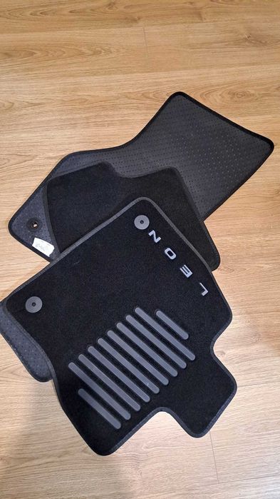 Set 4 covorase Seat Leon