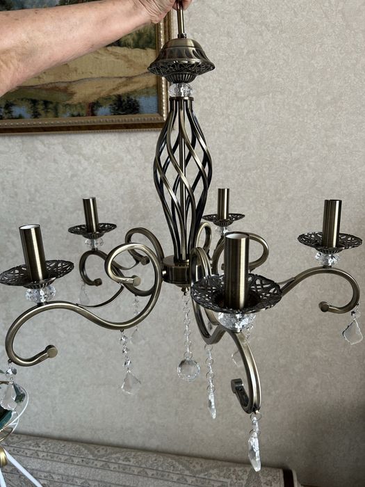 Люстра бронзовая 5 рожковая