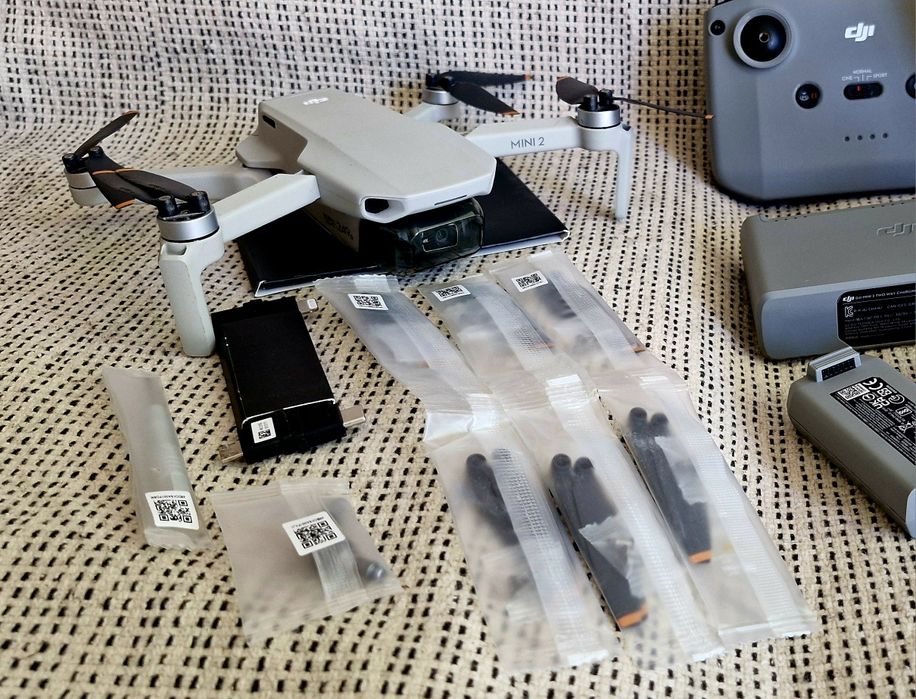 DJI Mini 2 4K fly more combo - impecabila