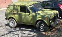 Автомобил Lada niva