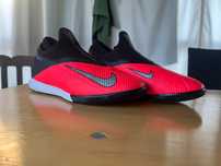 Adidasi nike fotball