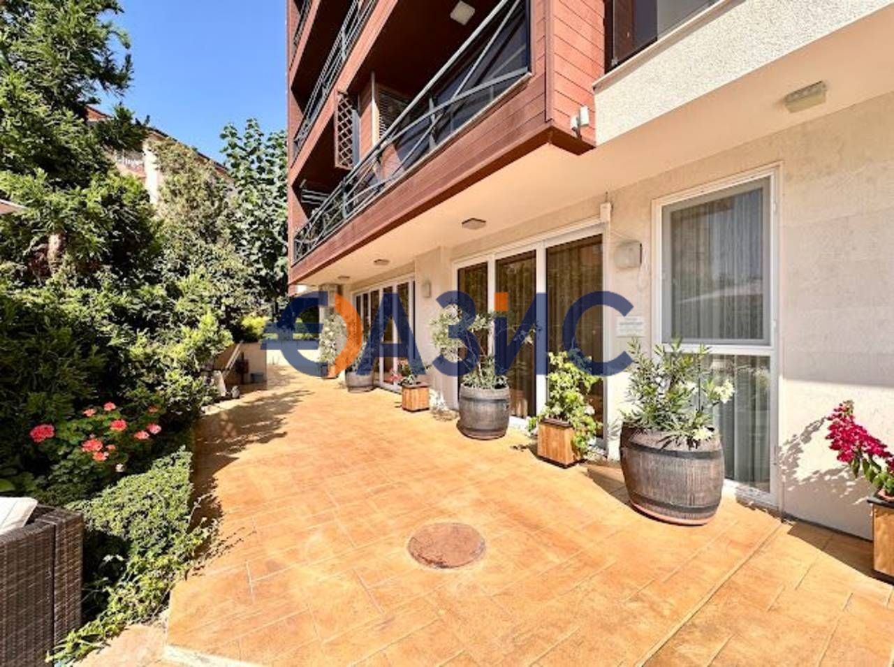 Продава се Тристаен апартамент в с. Равда, Област Бургас - 150 кв.м за 1734 €/кв.м - Снимка #3