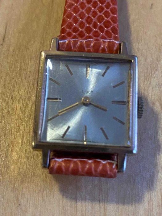 Ceas Luch Dama Mecanic rusesc aurit