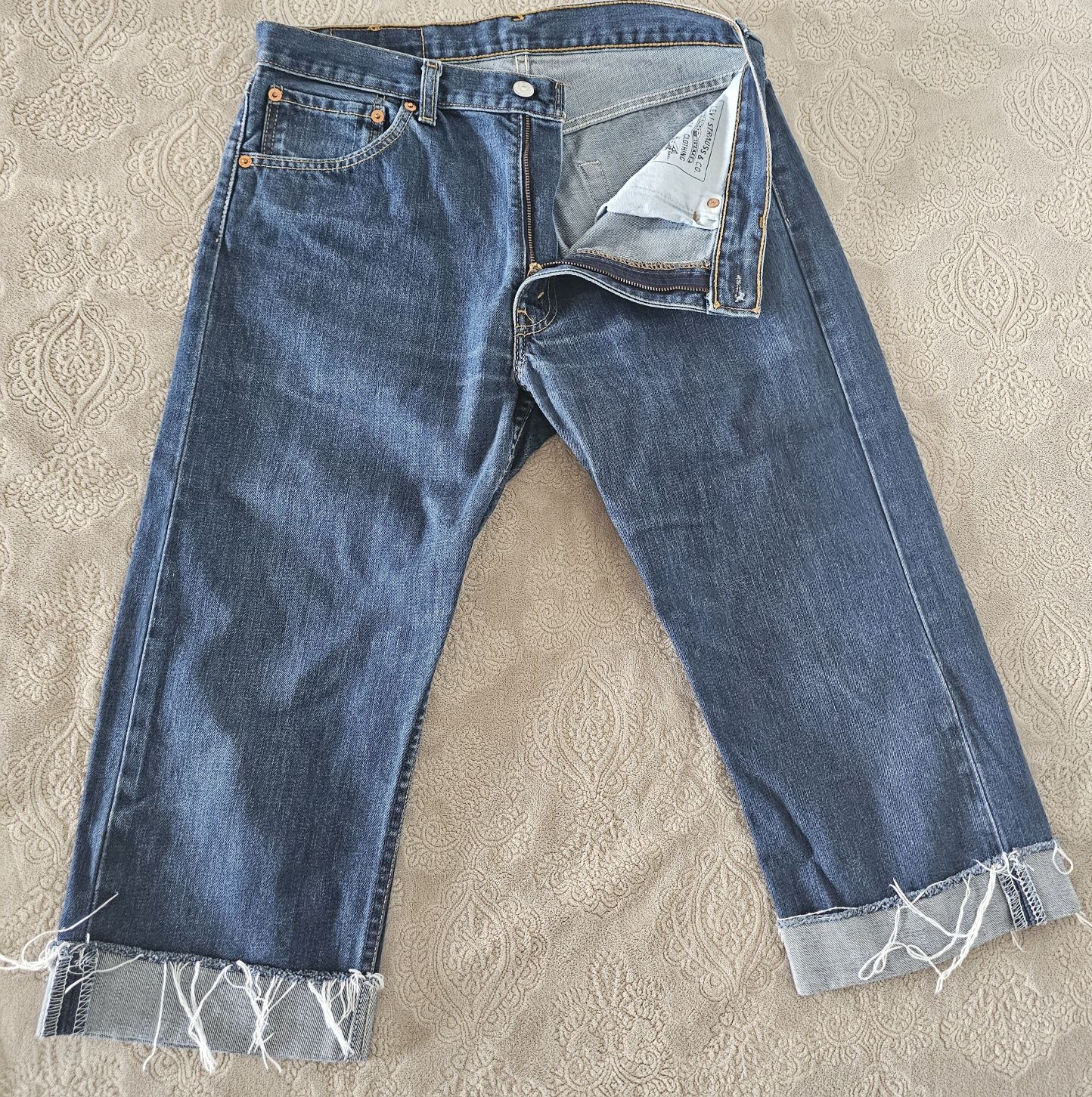 Разпродажба на СТРАХОТНО дамско дънки Levi's