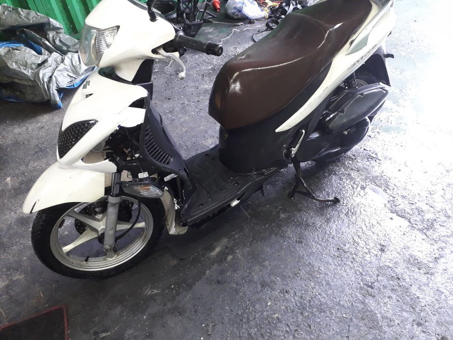 Suzuki SIXTEEN 125i-На части