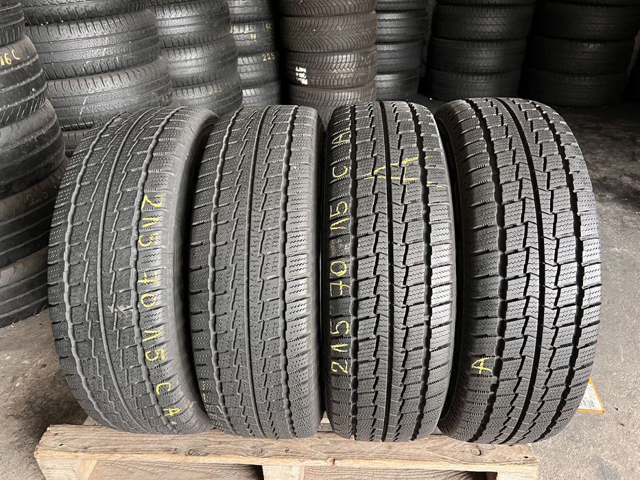 4 anvelope iarna ca NOI 215/70/15 C , Hankook !