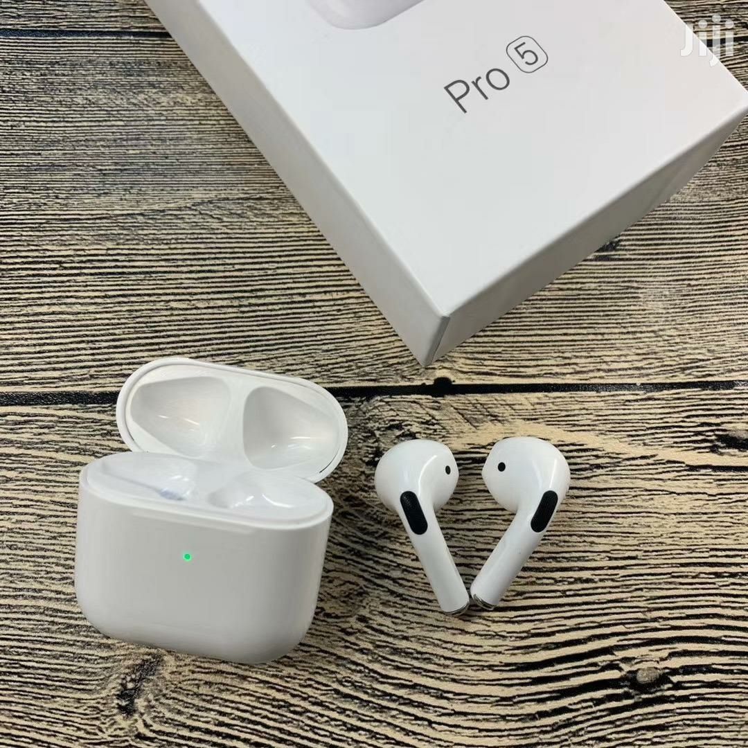 Airpods pro 5 + case