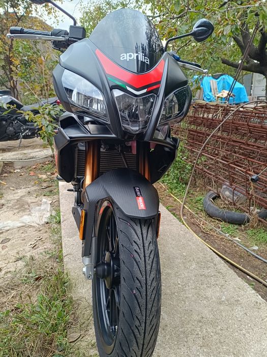 Aprilia tuono 125