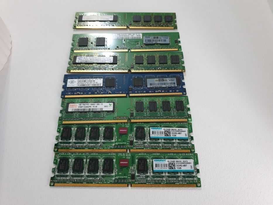 Placute RAM DDR2 2GB PC si laptop
