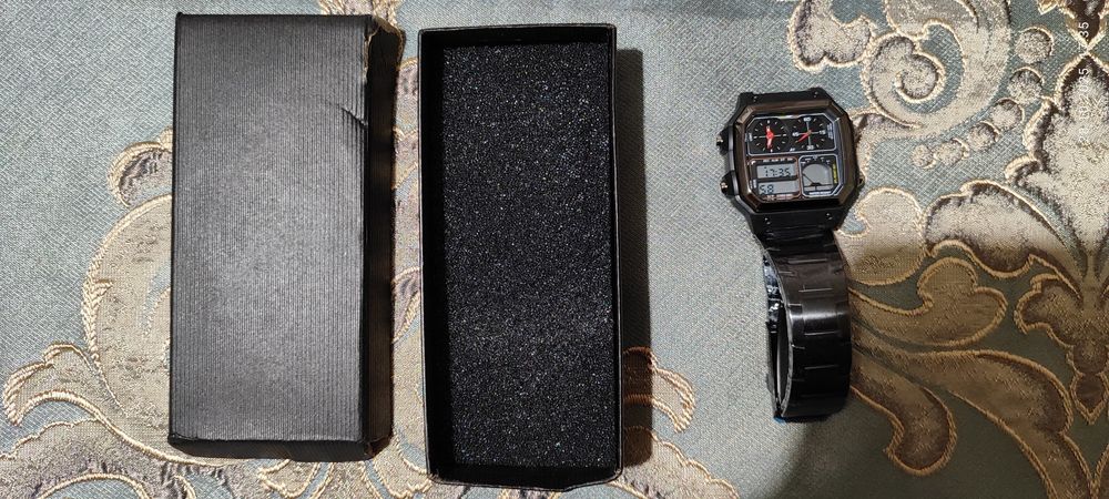 Нов мъжки часовник