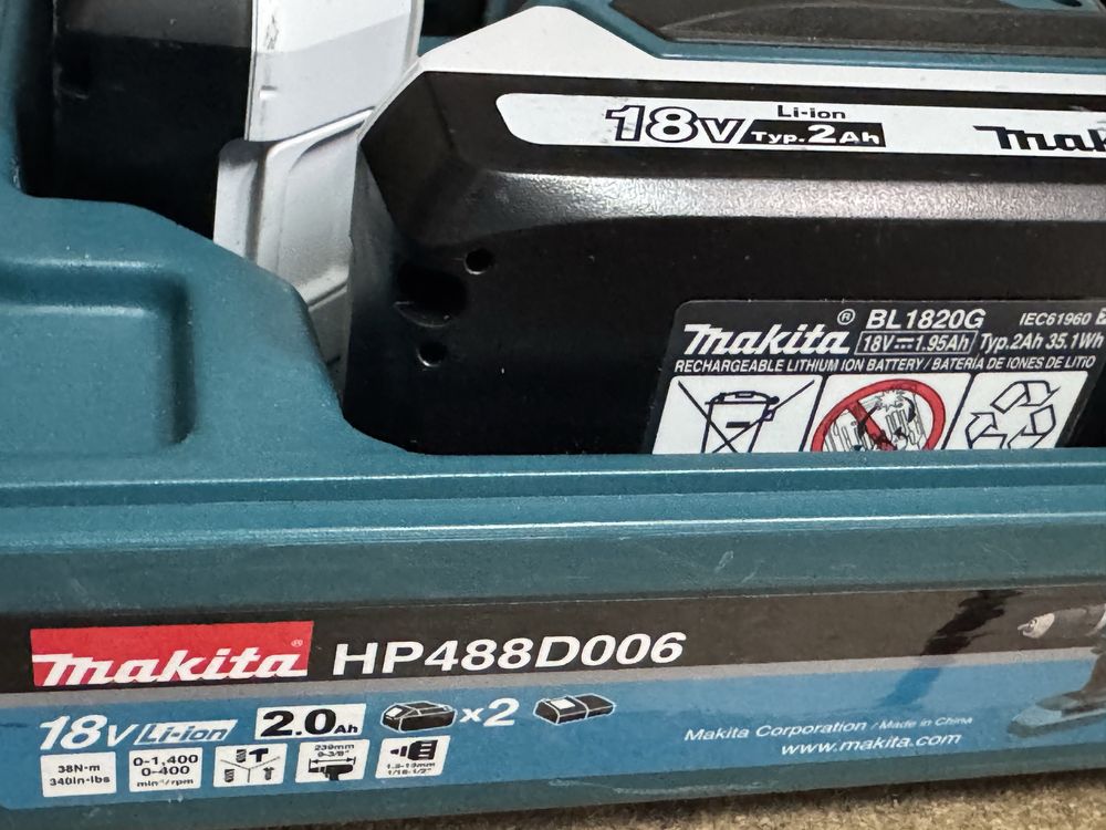 акумулаторен удърен винтоверт makita HP488D с 2 батерий