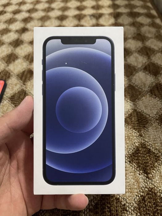 Продам iPhone 12 64