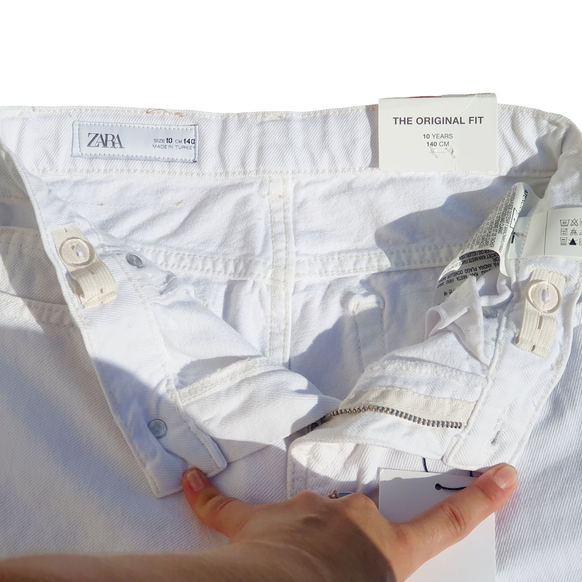 Blugi noi 10 ani Zara, 140, cu etichetă, fete, alb, cargo, evazati
