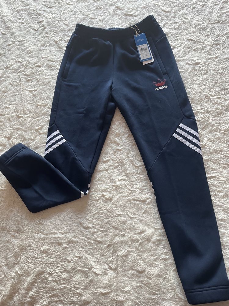 РАЗПРОДАЖБА!!! Оригинално Долнище Adidas