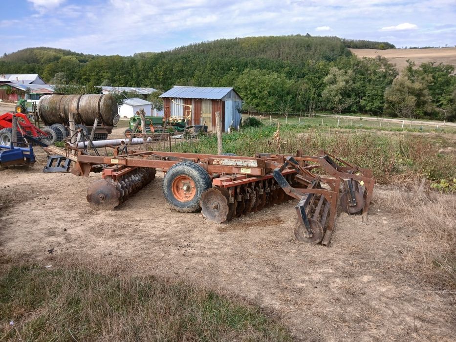 Disc si Remorci agricole 9t și 10 t se pot folosi cuplaj