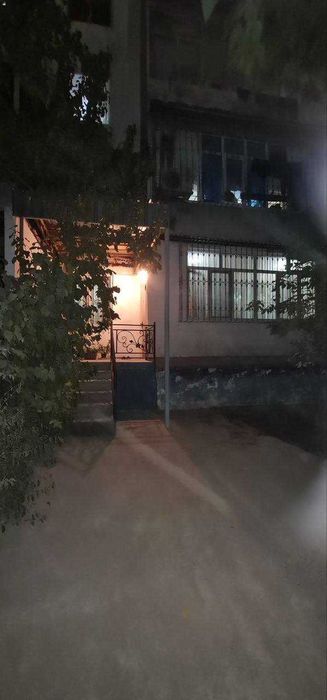 Продается 2-комнатная квартира, Юнусабад-13, ориентир Ахмад Дониш