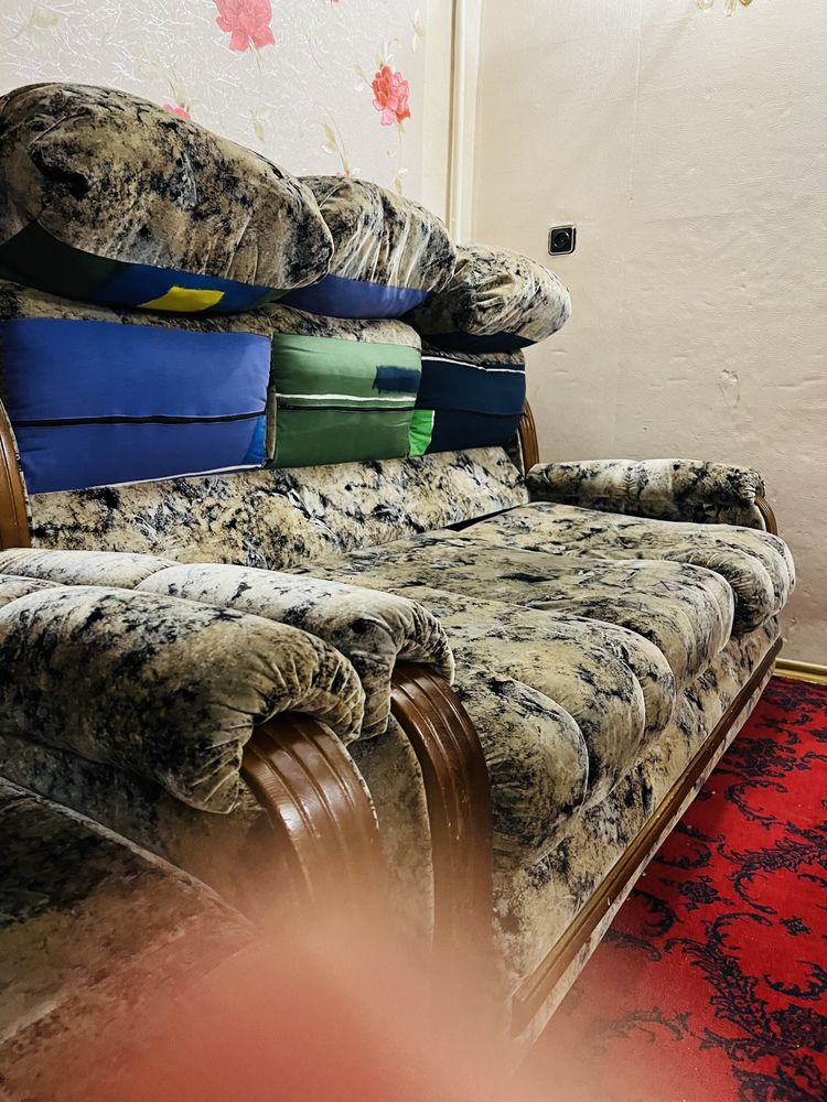 Роскошный раздвижной диван можно в рассрочку и каспиРед