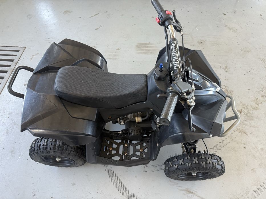 Atv copii 49cc utilizat foarte putin