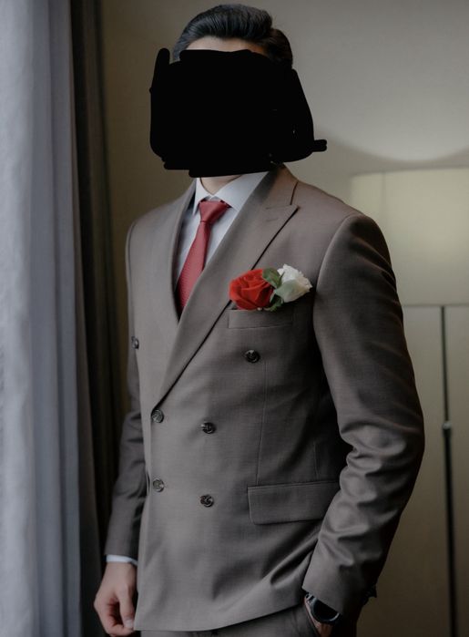 Продам костюм тройка - коричневый