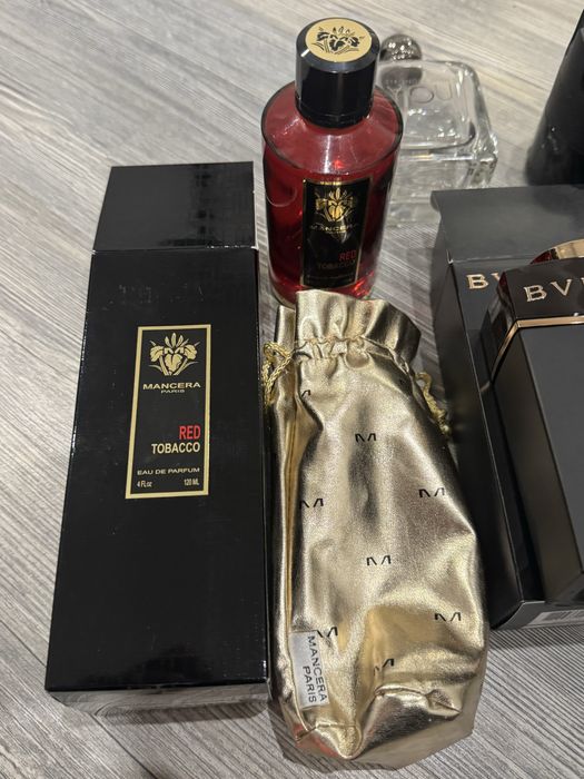 6 броя празни оригинални шишета от маркови парфюми