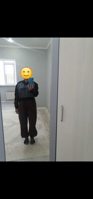 Продам спортивный костюм