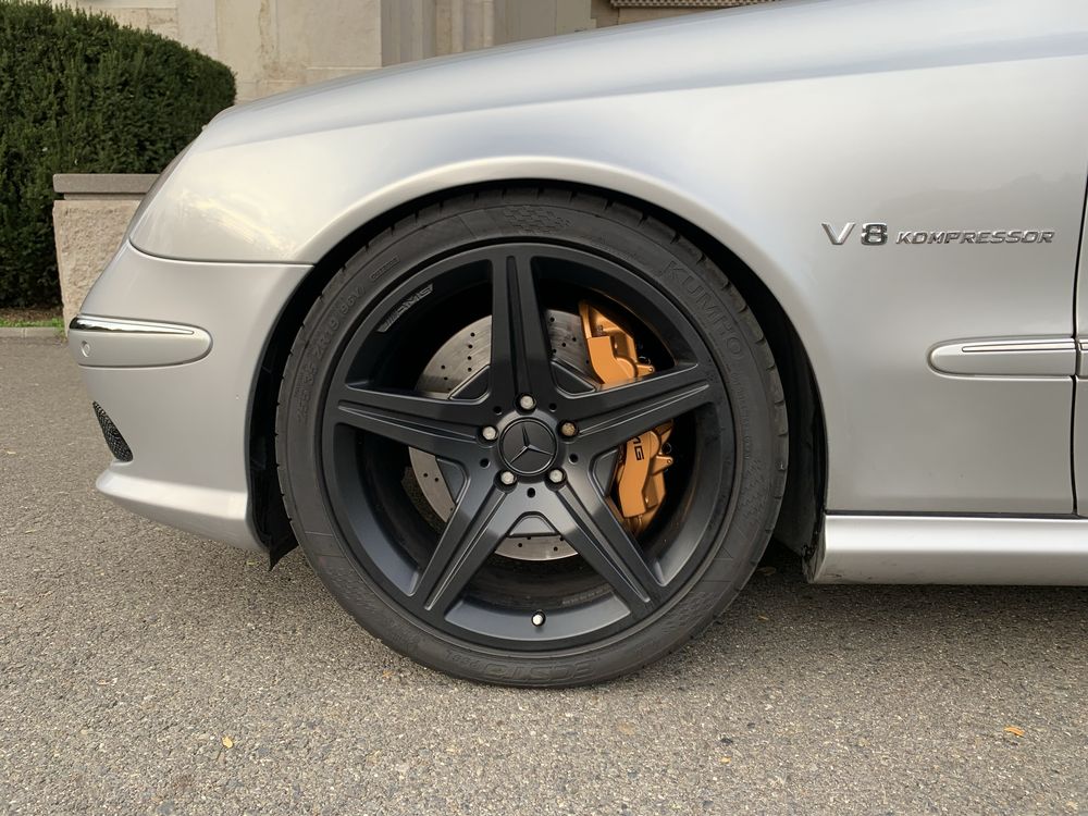 Mercedes Benz E55 AMG