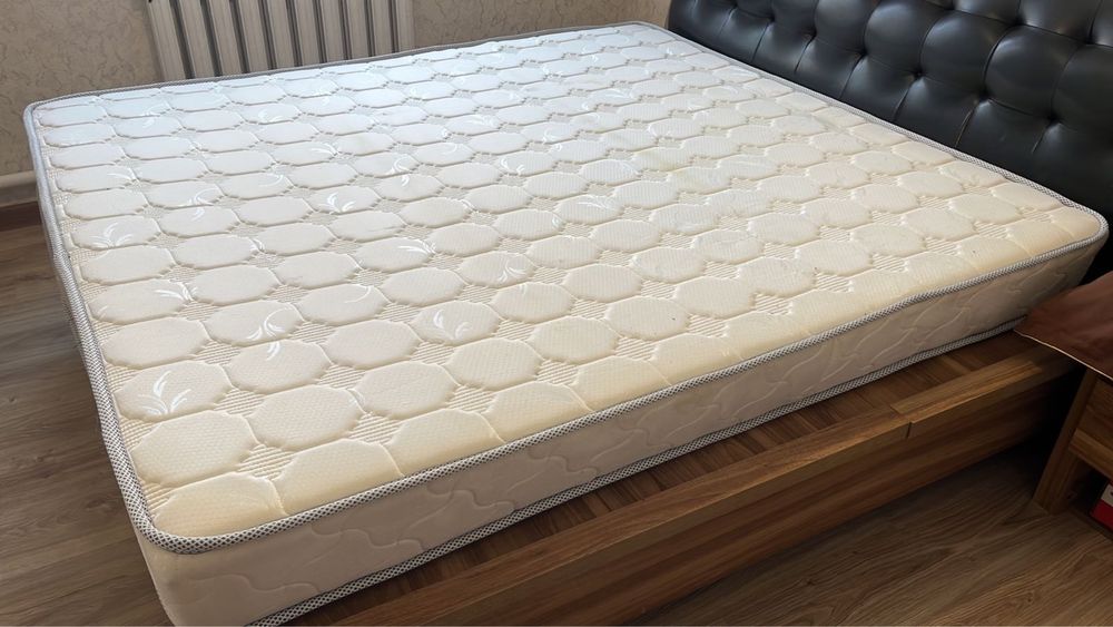 Матрас толстый размер 2.0 на 1.80