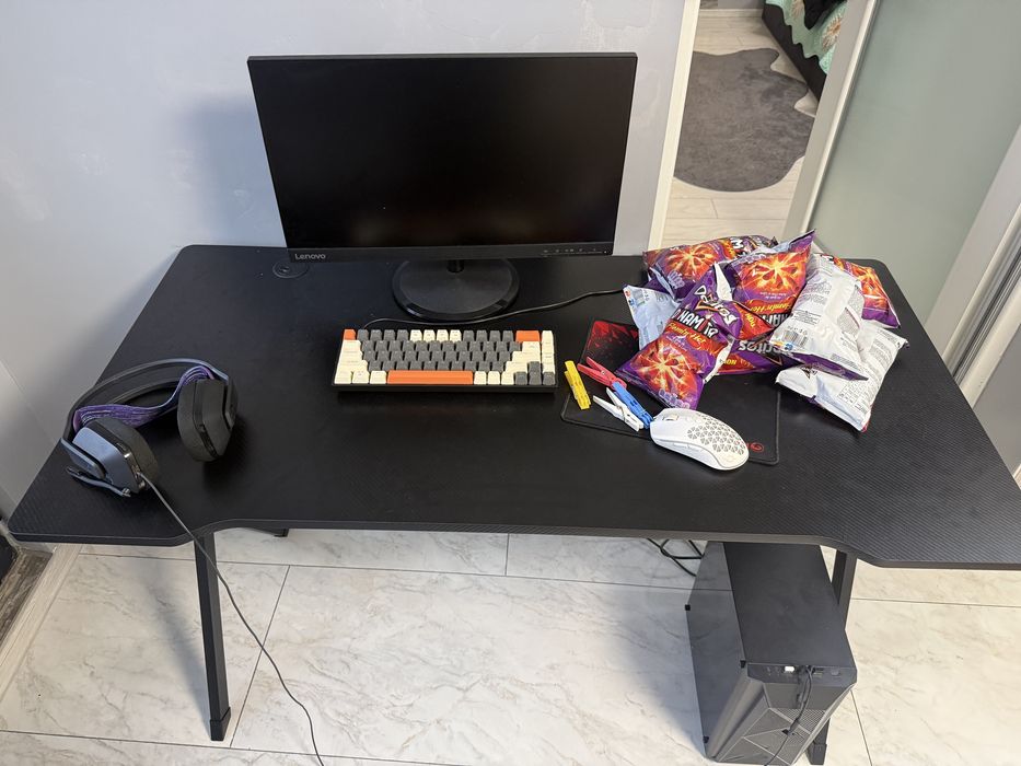 Vand pc gaming cu tot ce se vede in poza