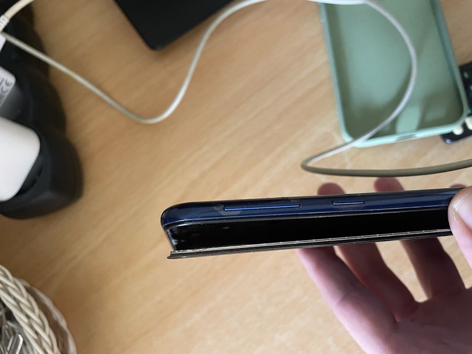Samsung Galaxy A20e - за части или реставрация