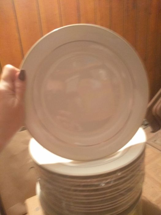 Продаются тарелки (большие)