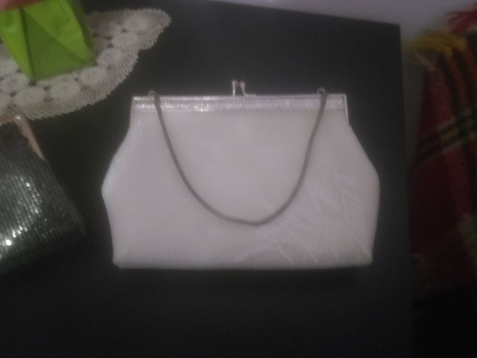 Дамски чантички тип протмоне